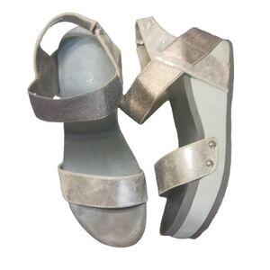 Axxiom Wedge Comfort Sandals Platform Cushioned Elastic Strap size 8.5